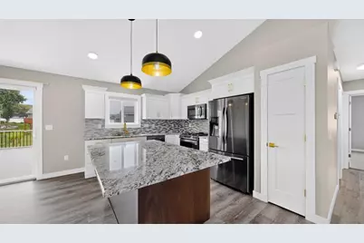 886 Portsmith Drive NW, Rochester, MN 55901 - Photo 11