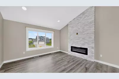 886 Portsmith Drive NW, Rochester, MN 55901 - Photo 5