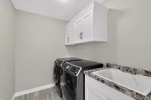 886 Portsmith Dr NW, Rochester, MN 55901 - Photo 13