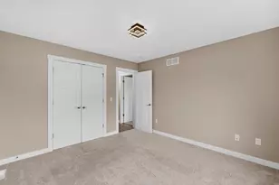 886 Portsmith Dr NW, Rochester, MN 55901 - Photo 15