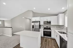 610 Grouse Way, New Richmond, WI 54017 - Photo 11