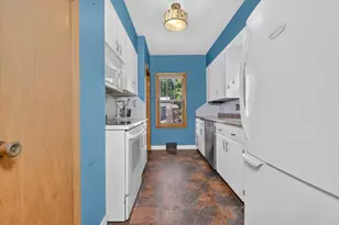 401 NE 7th St, Grand Rapids, MN 55744 - Photo 9