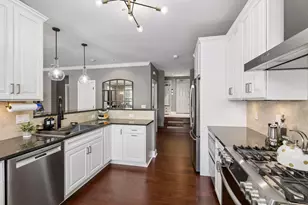 575 S 10th St, Minneapolis, MN 55404 - Photo 19
