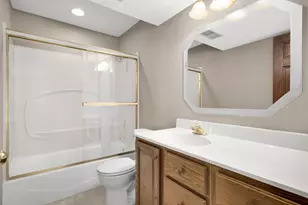 16760 N Manor Rd, Eden Prairie, MN 55346 - Photo 27