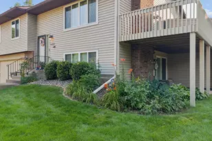 14323 Chestnut Dr, Eden Prairie, MN 55347 - Photo 3