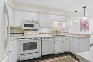 14323 Chestnut Dr, Eden Prairie, MN 55347 - Photo 11