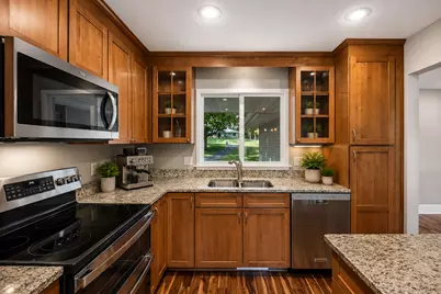 15869 Randall Lane, Minnetonka, MN 55345 - Photo 9
