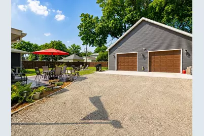 313 1st Street SE, Madelia, MN 56062 - Photo 3