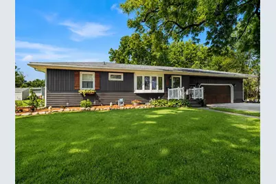 313 1st Street SE, Madelia, MN 56062 - Photo 1