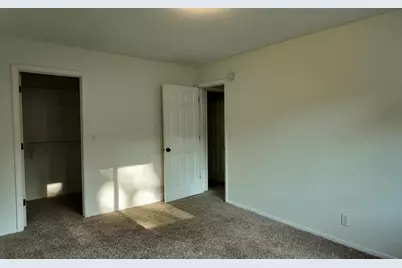 2700 Shenandoah Lane N, Plymouth, MN 55447 - Photo 9