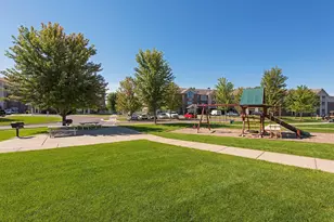 1321 Lake Dr W, Chanhassen, MN 55317 - Photo 29