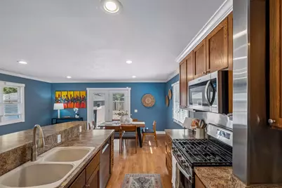 10301 Vincent Avenue S, Bloomington, MN 55431 - Photo 11
