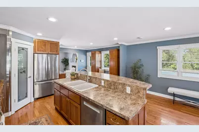 10301 Vincent Avenue S, Bloomington, MN 55431 - Photo 9
