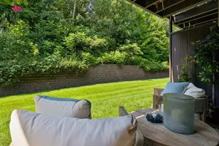 215 Barry Ave S, Wayzata, MN 55391 - Photo 15