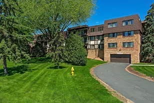 215 Barry Ave S, Wayzata, MN 55391 - Photo 23