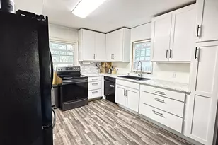 137 State St, Tracy, MN 56175 - Photo 3