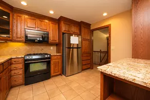 1732 Evergreen Dr, Woodbury, MN 55125 - Photo 11