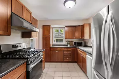 7729 Plymouth Avenue N, Golden Valley, MN 55427 - Photo 11