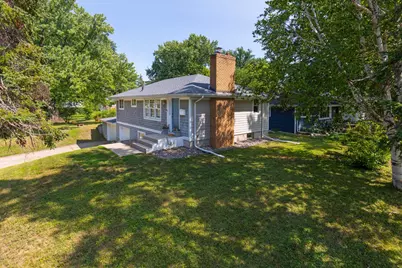 7729 Plymouth Avenue N, Golden Valley, MN 55427 - Photo 3