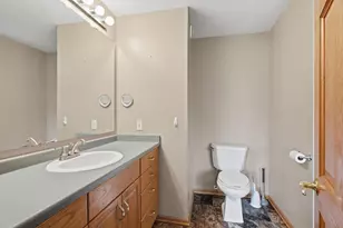 109 Anglewood Dr, Kenyon, MN 55946 - Photo 29