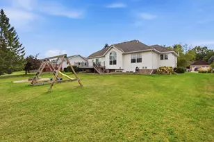 109 Anglewood Dr, Kenyon, MN 55946 - Photo 9