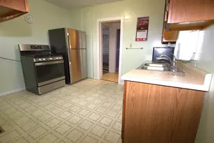 414 Cleveland St SW, Staples, MN 56479 - Photo 7