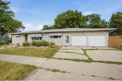 1106 5th Avenue S, Moorhead, MN 56560 - Photo 1