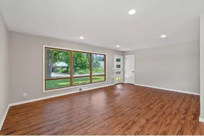 509 Indiana Avenue N, Golden Valley, MN 55422 - Photo 9