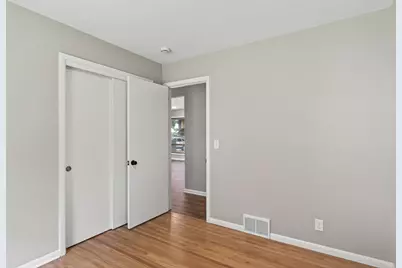 509 Indiana Avenue N, Golden Valley, MN 55422 - Photo 19