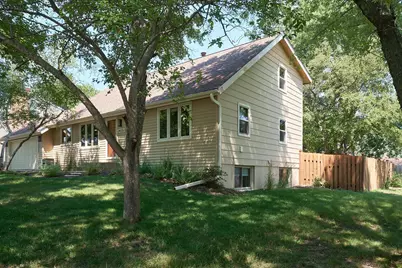 2435 Viking Court NW, Rochester, MN 55901 - Photo 3