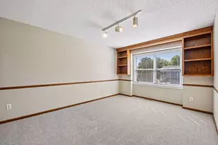 7229 Bren Ln, Eden Prairie, MN 55346 - Photo 17