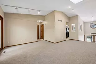 7229 Bren Ln, Eden Prairie, MN 55346 - Photo 11