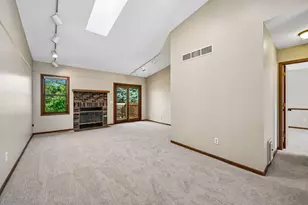 7229 Bren Ln, Eden Prairie, MN 55346 - Photo 7