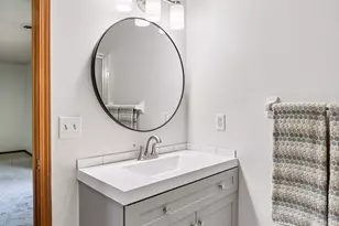7229 Bren Ln, Eden Prairie, MN 55346 - Photo 29