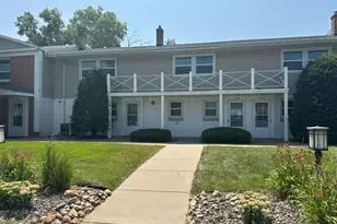 1366 Colonial Dr, Roseville, MN 55113 - Photo 9