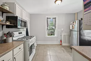 757 Laurel Ave, Saint Paul, MN 55104 - Photo 7