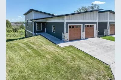 8602 Maynard Place, Duluth, MN 55808 - Photo 1