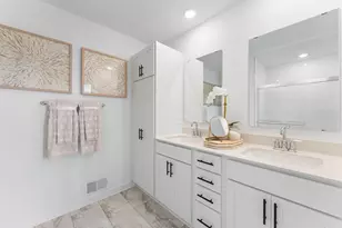 4054 Hayward Ave N, Oakdale, MN 55128 - Photo 13