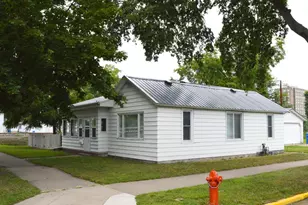 574 Wilson St, Winona, MN 55987 - Photo 1