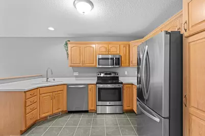 1953 Waterford Place SW, Rochester, MN 55902 - Photo 5
