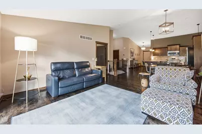 1501 Comstock Lane N, Plymouth, MN 55447 - Photo 5