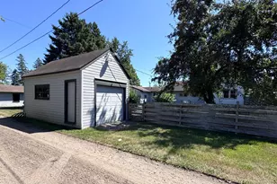 410 1st St NW, Aitkin, MN 56431 - Photo 17