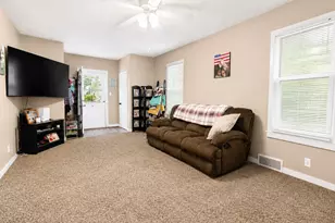 719 Belmont St, Albert Lea, MN 56007 - Photo 9