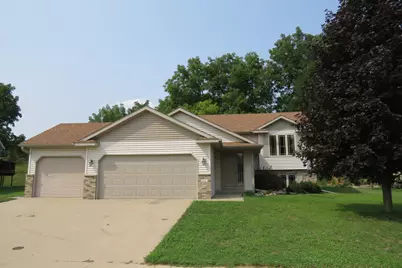 652 7th Street SW, Pine Island, MN 55963 - Photo 1