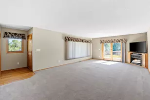 616 Elm Ave SE, Montgomery, MN 56069 - Photo 9