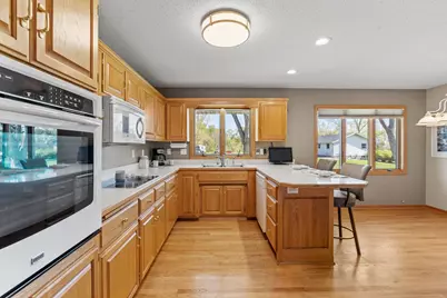 616 Elm Avenue SE, Montgomery, MN 56069 - Photo 5