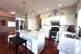 8497 Savanna Oaks Ln, Woodbury, MN 55125 - Photo 15