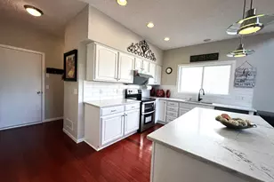 8497 Savanna Oaks Ln, Woodbury, MN 55125 - Photo 17