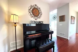 8497 Savanna Oaks Ln, Woodbury, MN 55125 - Photo 9