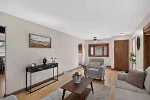 1212 Sugar Ln, Chaska, MN 55318 - Photo 3